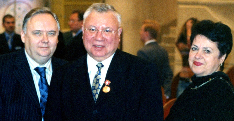 Файл:Каталымов Ряузов Генераловmid.jpg